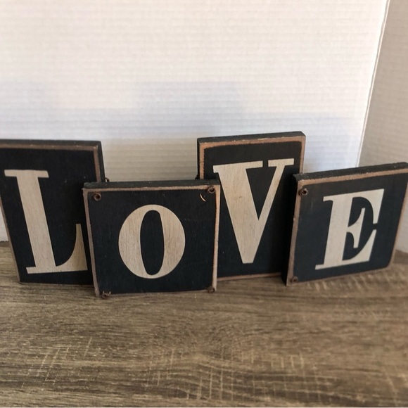 Rustic LOVE Wooden Decor Sign - Picture 5 of 12